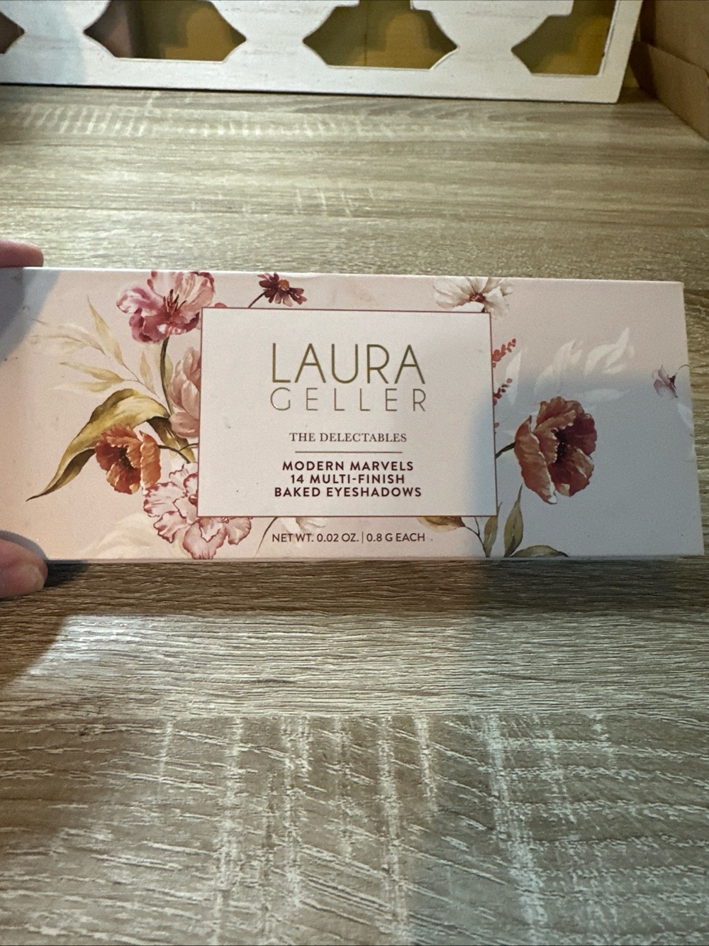 Laura Geller Modern Marvels 14 Multi-Finish Baked Eyeshadow Palette - Floral - Picture 8 of 8